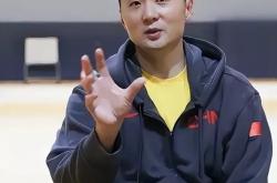 足球直播在线观看-新疆队在比赛中斗志昂扬，夺魁成功