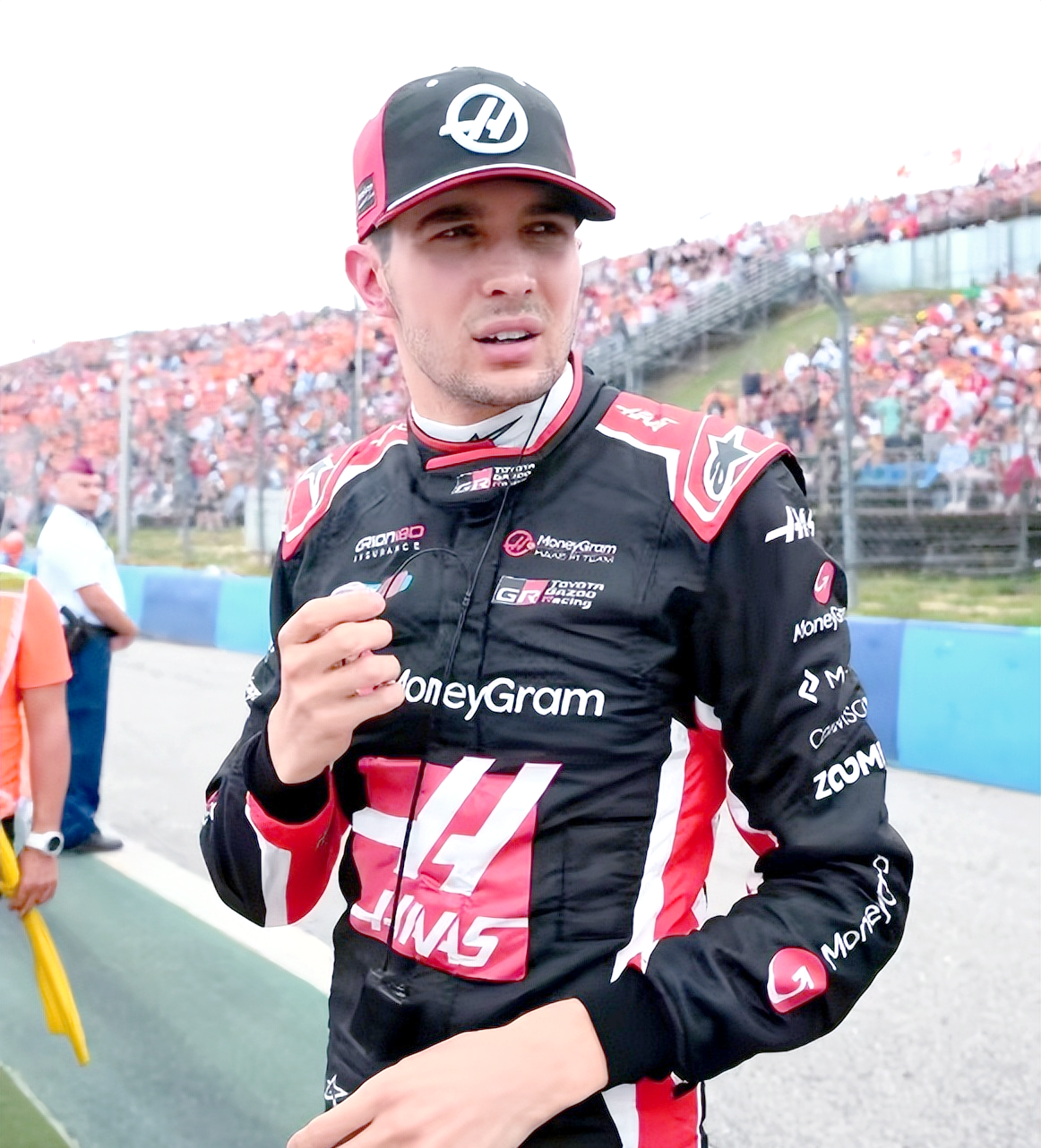 梅赛德斯翻盘哈斯车队，塞恩斯刷新纪录